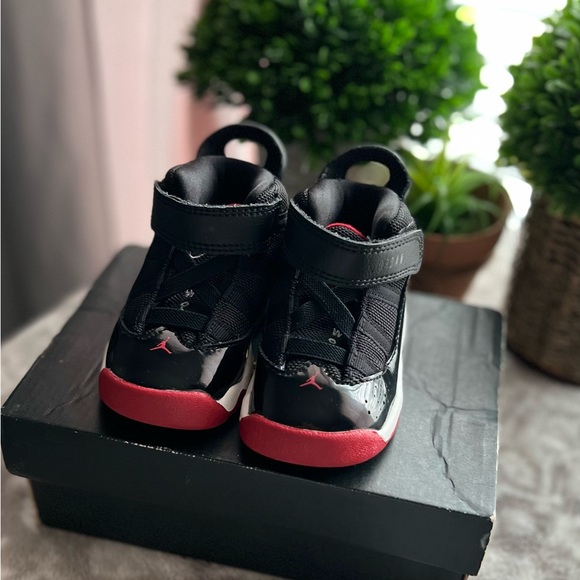 Jordan 6 Rings size 5c Black/varsity red and white - Picture 3 of 5